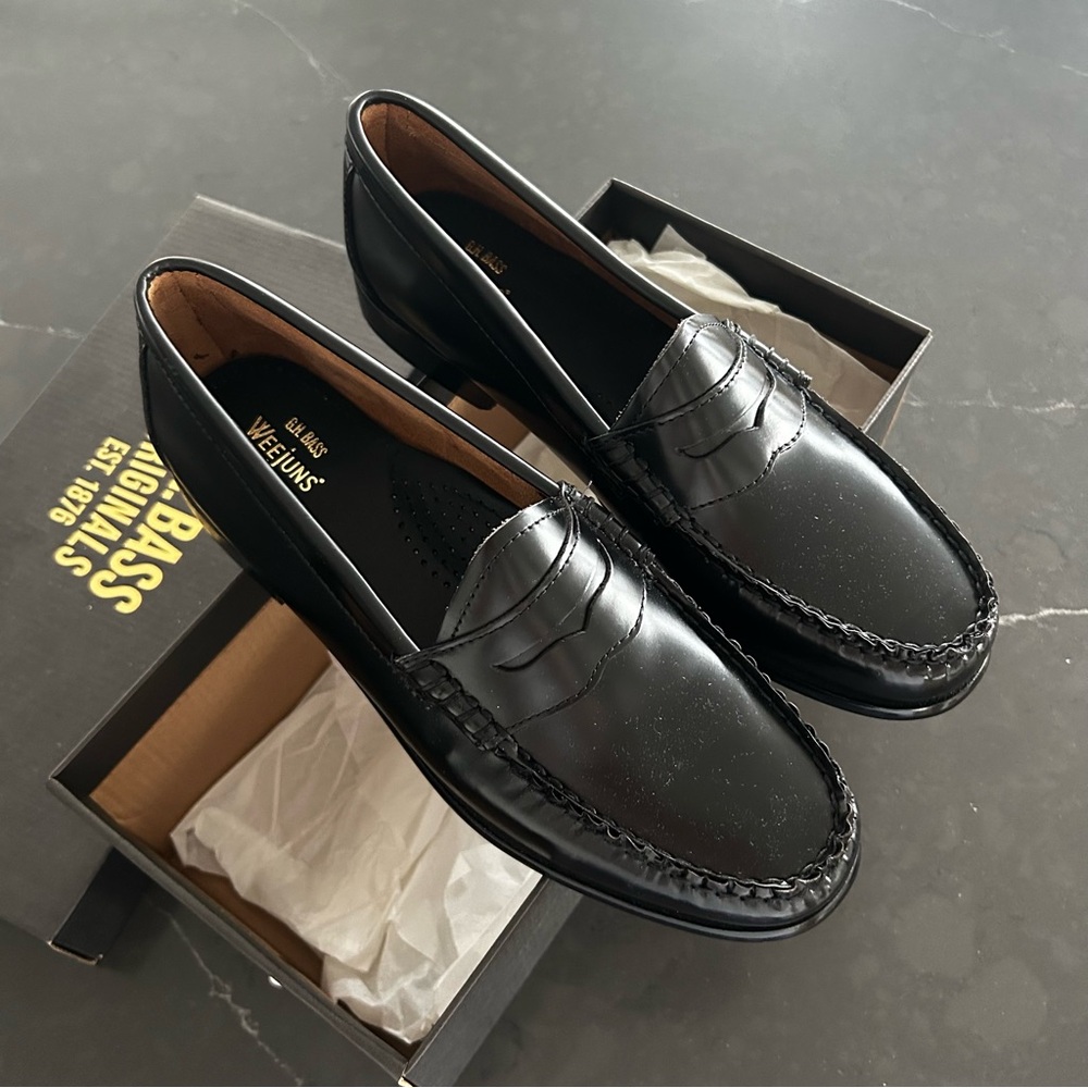 G.H. Bass & Co. Black Leather Loafers - Picture 3 of 4